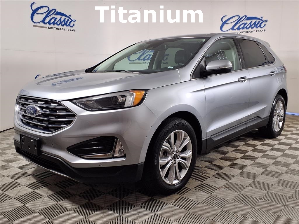 2024 Ford Edge Titanium photo 2