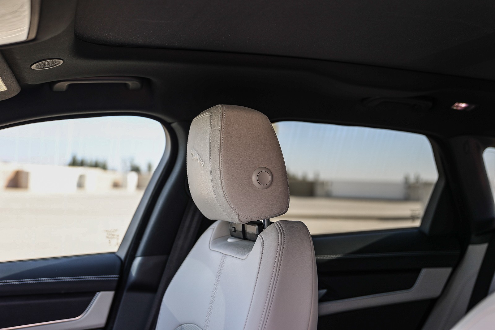 2024 Jaguar F-PACE P250 R-Dynamic S photo 26