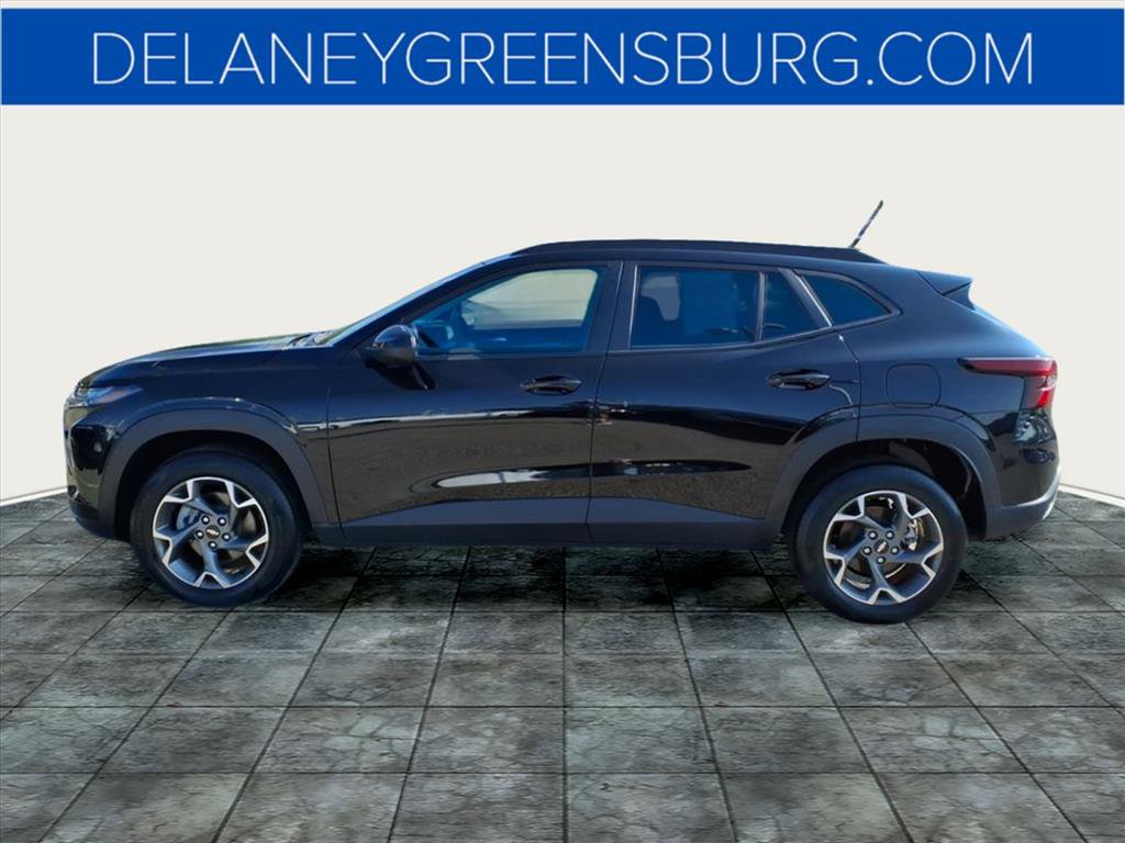 2025 Chevrolet Trax LT photo 6