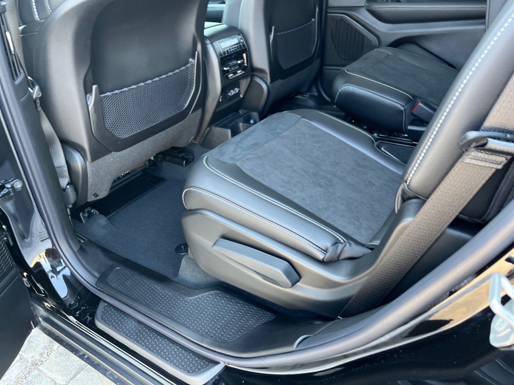 2025 Jeep Grand Cherokee Laredo Altitude photo 9