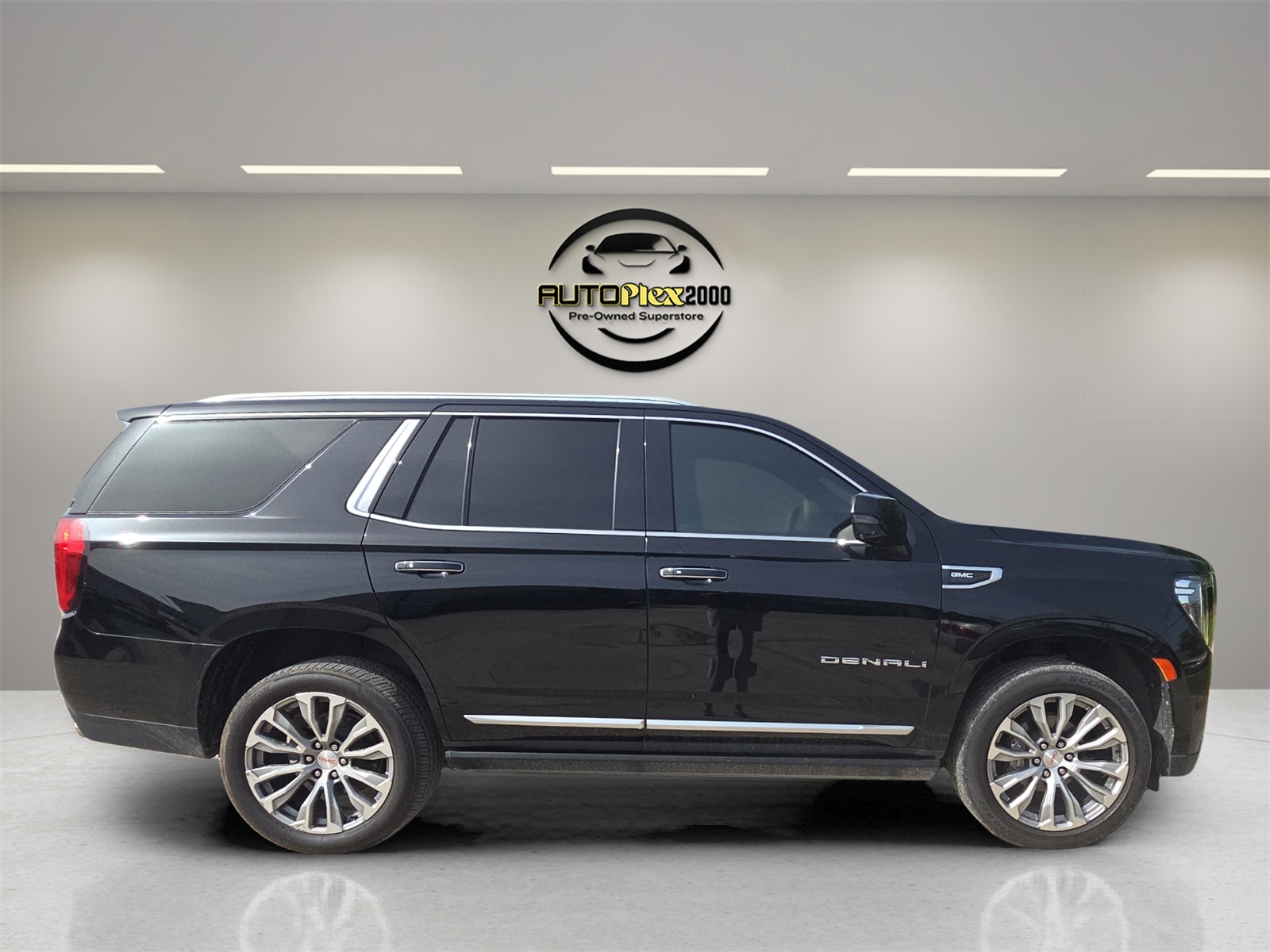 2021 Gmc Yukon Denali photo 3