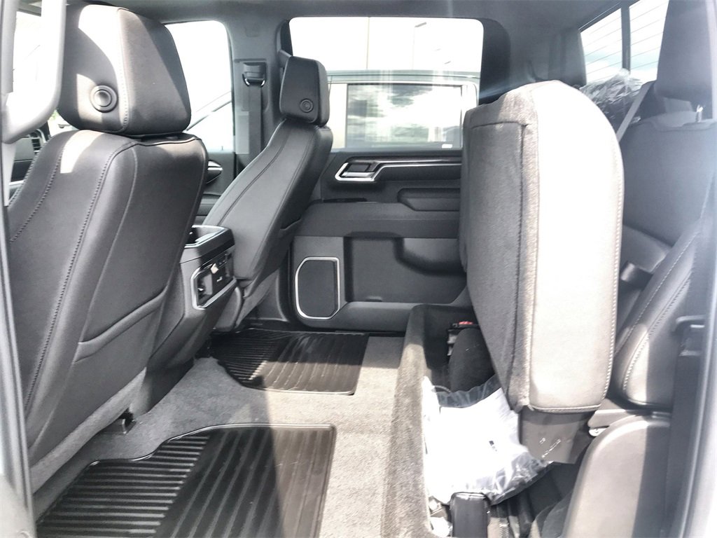 2025 Chevrolet Silverado 2500HD LTZ photo 19