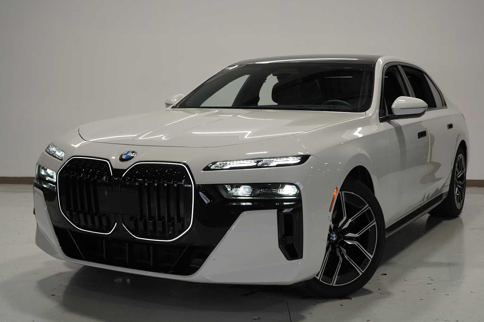 2024 BMW 7 Series 740i