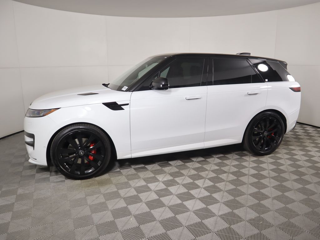 2025 Land Rover Range Rover Sport SE photo 8