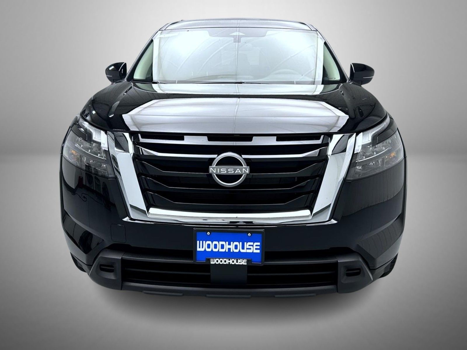 2025 Nissan Pathfinder SV photo 2