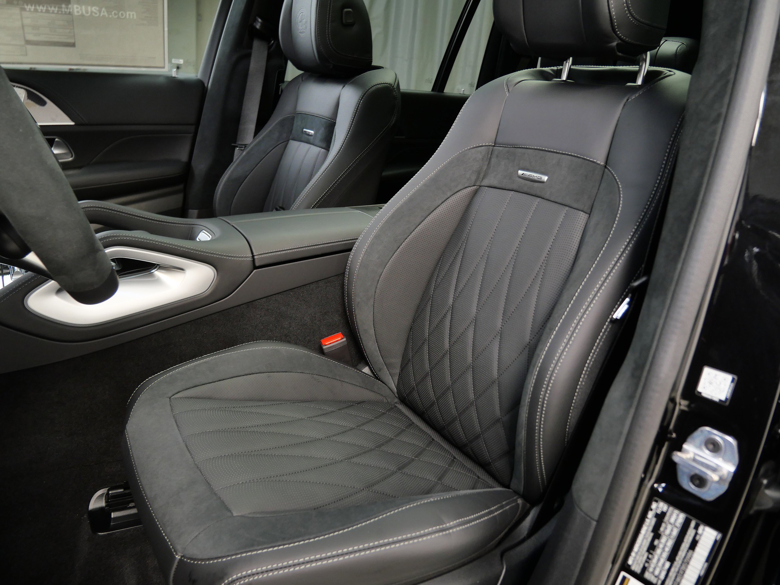 2026 Mercedes Benz GLS AMG 63 4MATIC photo 2