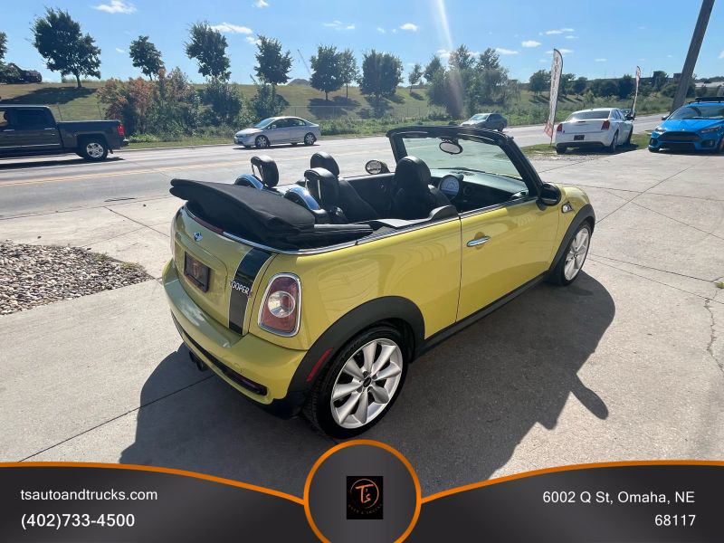 2011 Mini Cooper Convertible S photo 12
