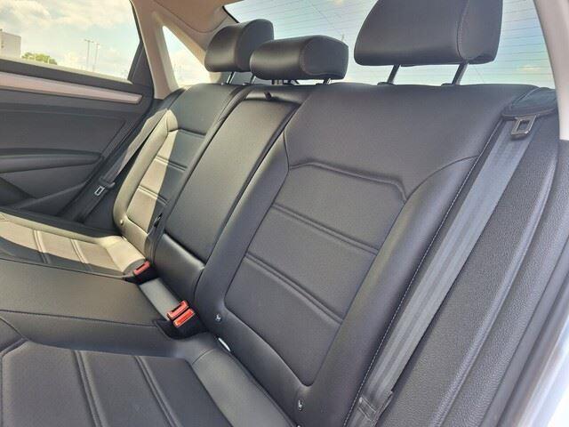 2021 Volkswagen Passat 2.0T SE photo 22