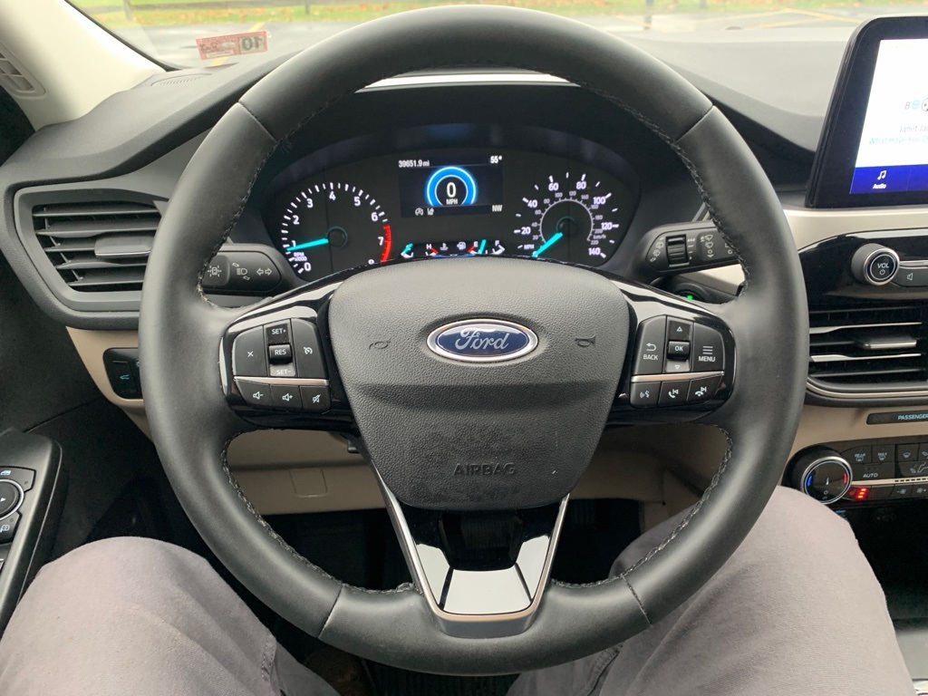 2022 Ford Escape SE photo 4