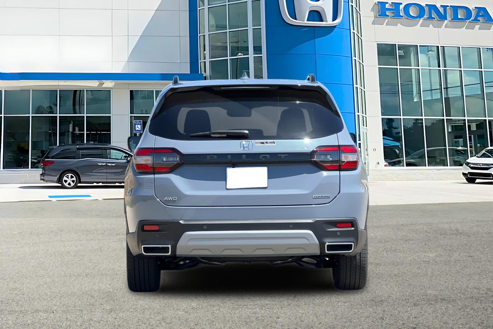 2025 Honda Pilot Touring photo 3
