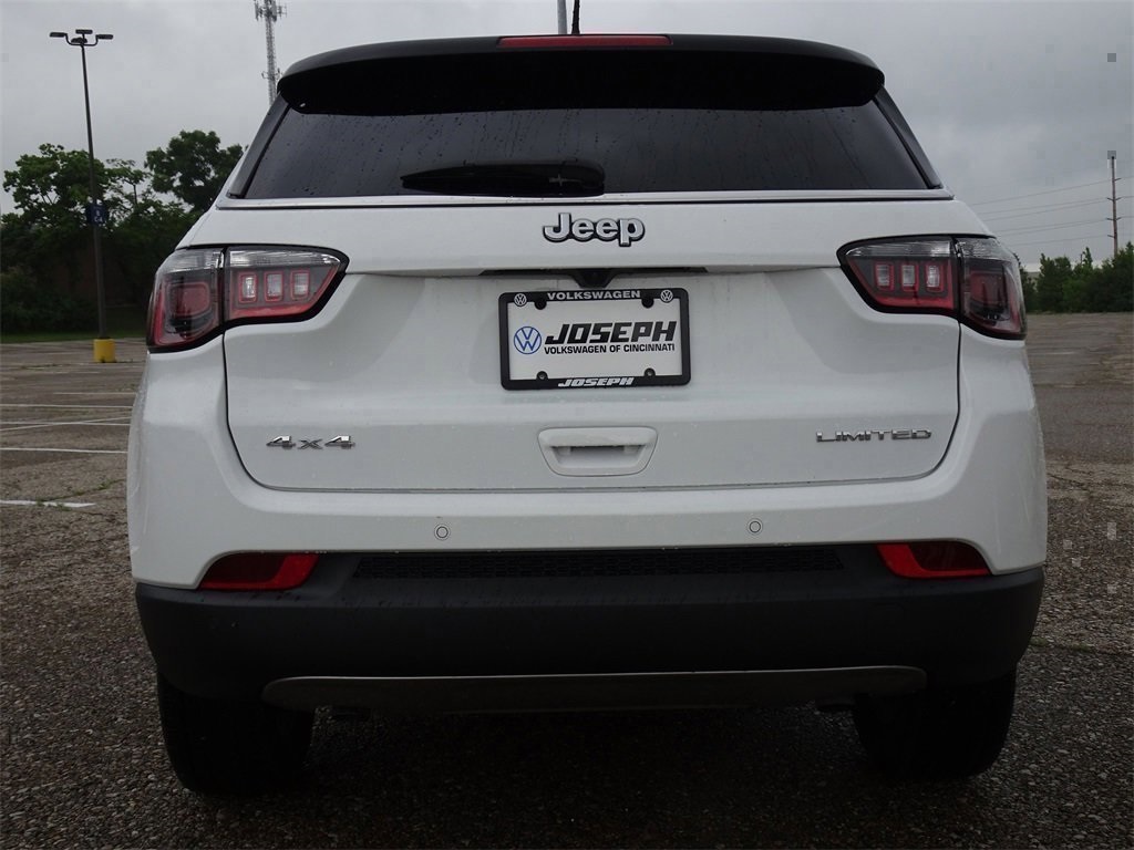 2024 Jeep Compass Limited photo 4