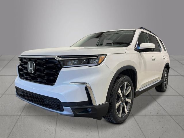 2025 Honda Pilot Touring's photo