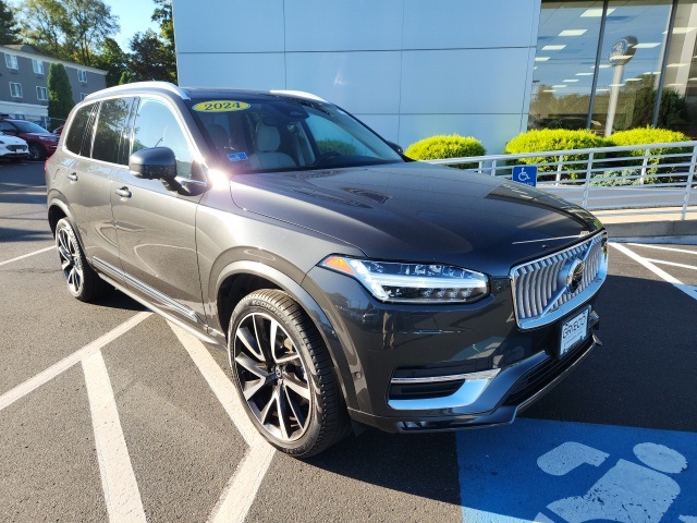2024 Volvo XC90 Plus's photo
