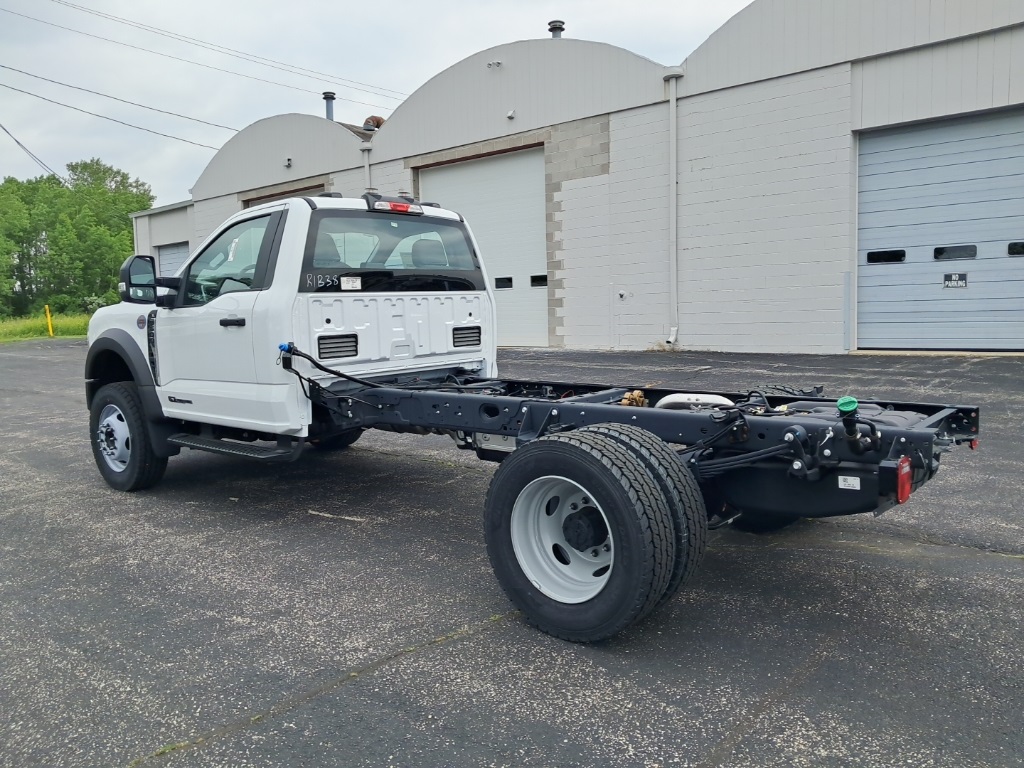 2025 Ford F-600 photo 4
