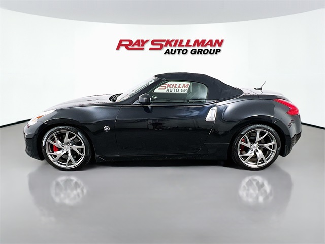 2014 Nissan 370Z Touring photo 4