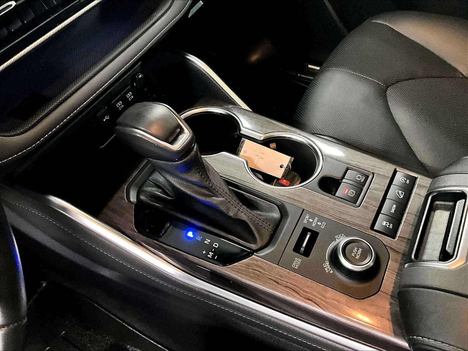 2021 Toyota Highlander Platinum photo 19