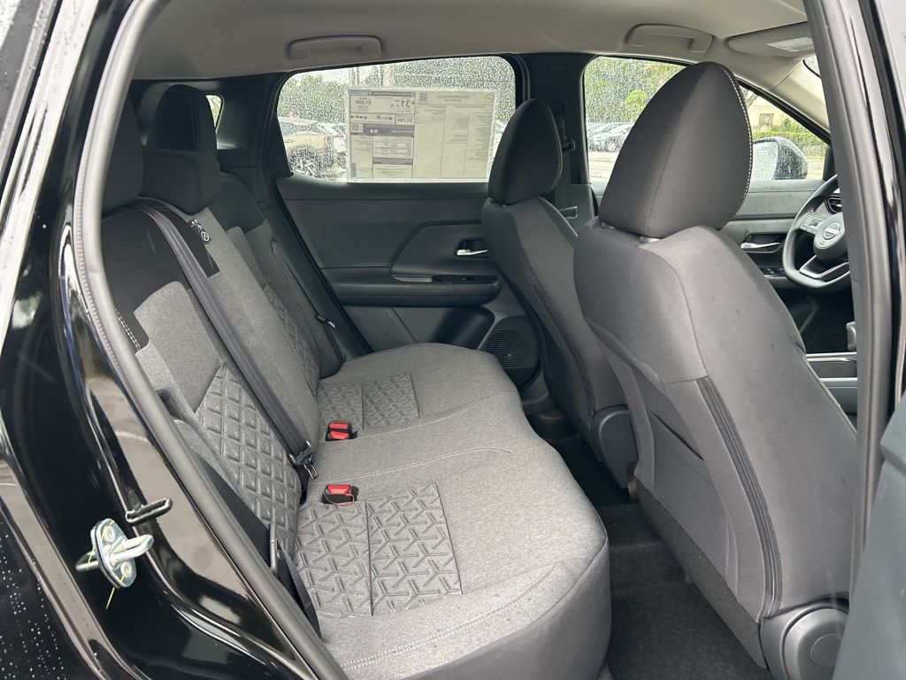 2025 Nissan Kicks SV photo 33