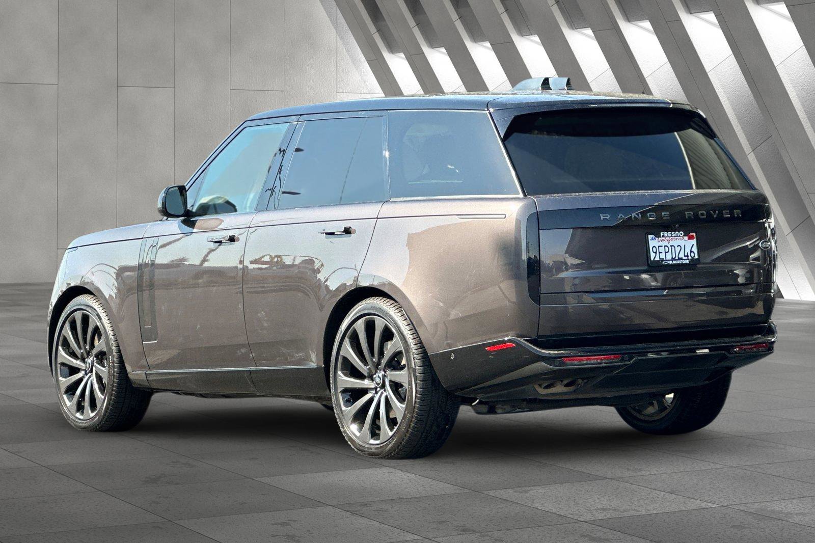 2023 Land Rover Range Rover First Edition photo 4