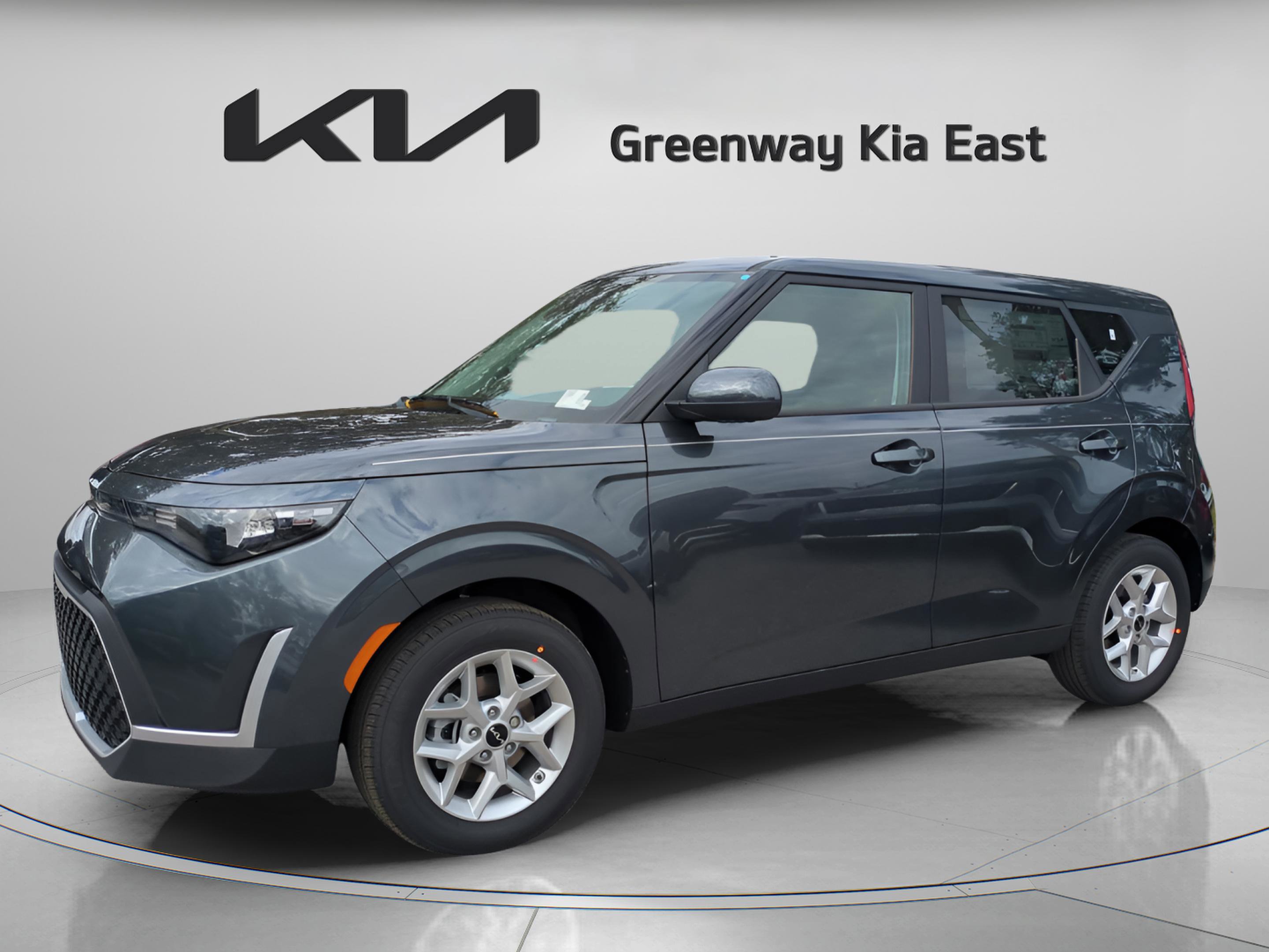 2025 Kia Soul LX photo 2