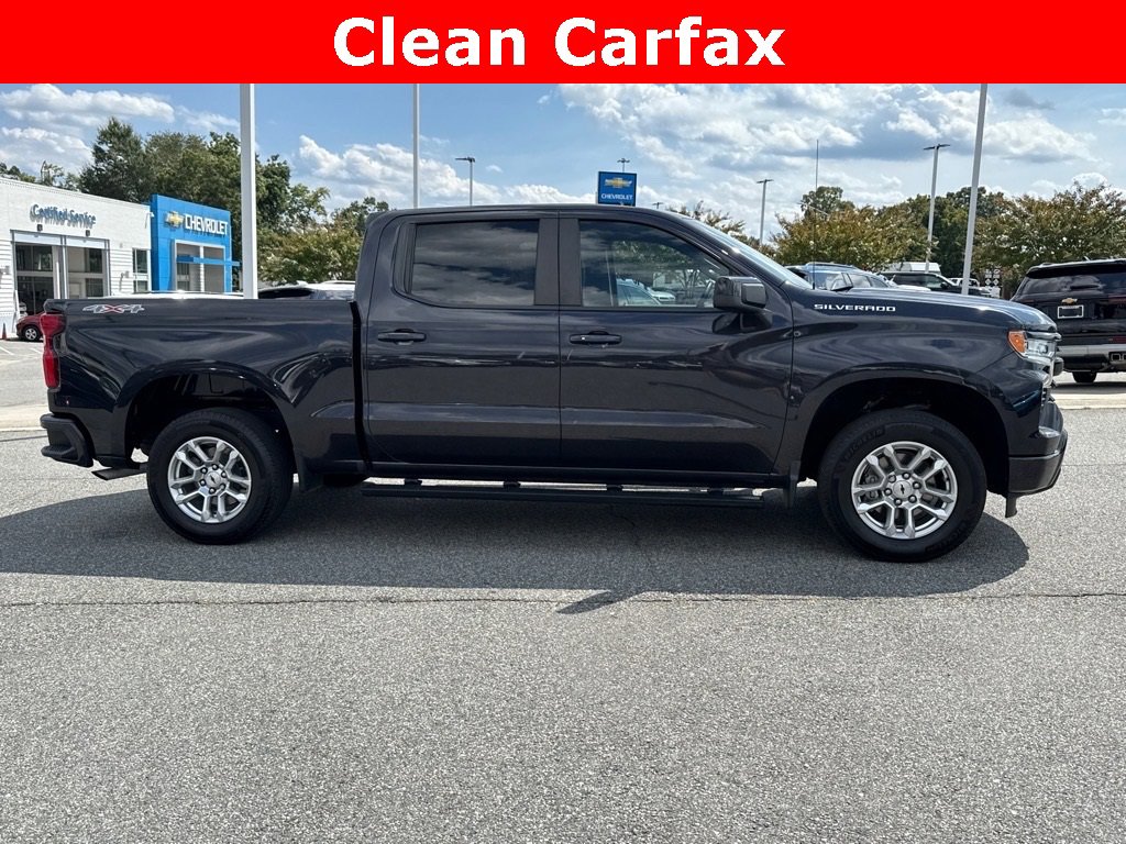 2023 Chevrolet Silverado 1500 RST photo 2