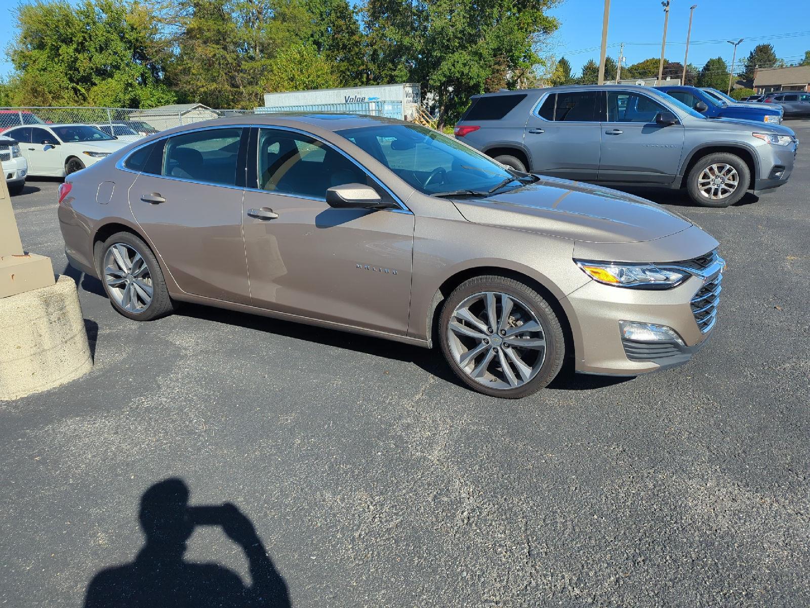 2024 Chevrolet Malibu Premier 2LT photo 3