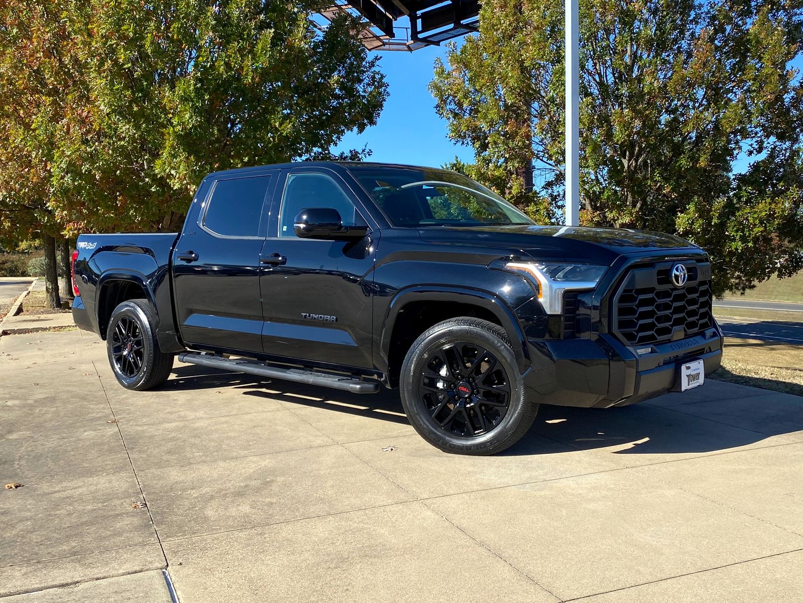 2022 Toyota Tundra SR5's photo