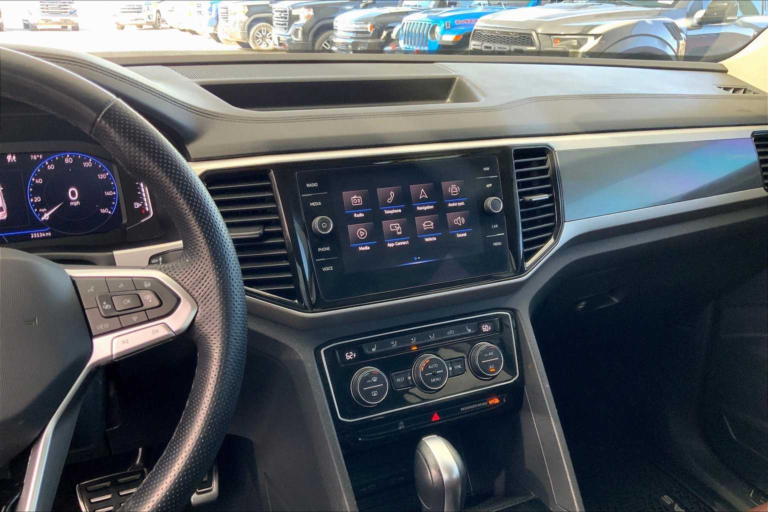 2021 Volkswagen Atlas V6 SEL R-Line photo 4