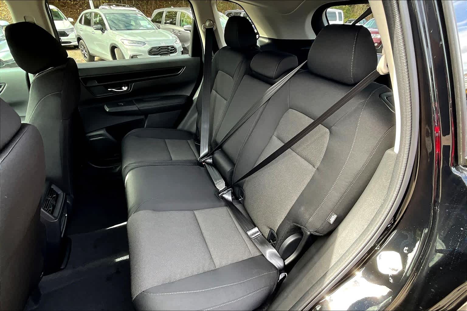 2025 Honda CR-V LX photo 14