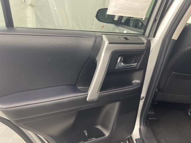 2022 Toyota 4Runner SR5 Premium photo 15