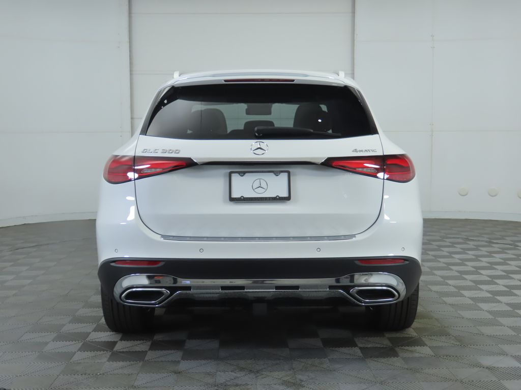 2026 Mercedes Benz GLC 300 4MATIC photo 4