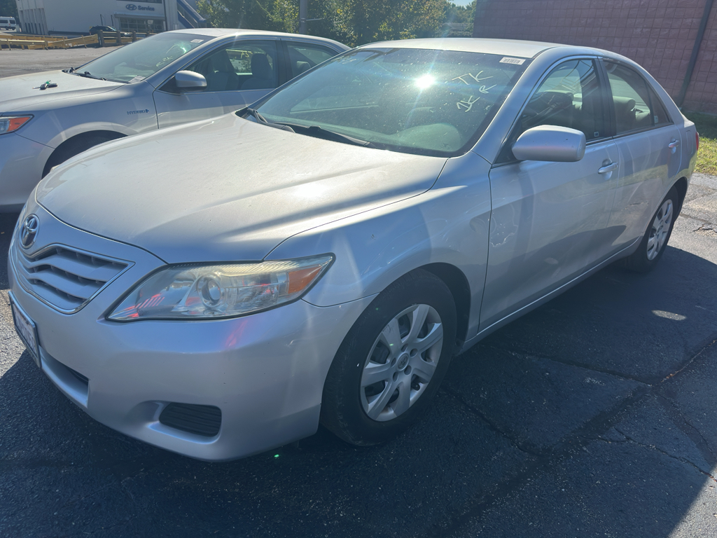 2010 Toyota Camry Base photo 2