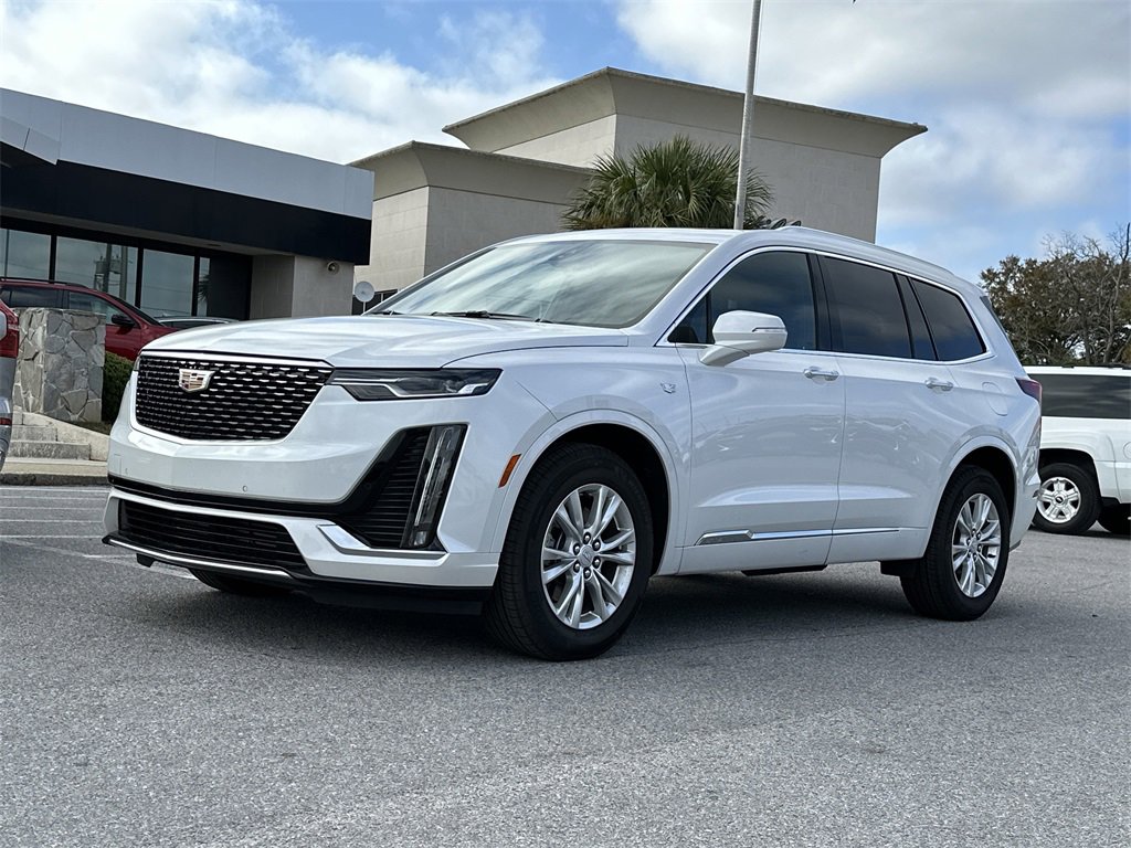 2025 Cadillac XT6 Luxury's photo
