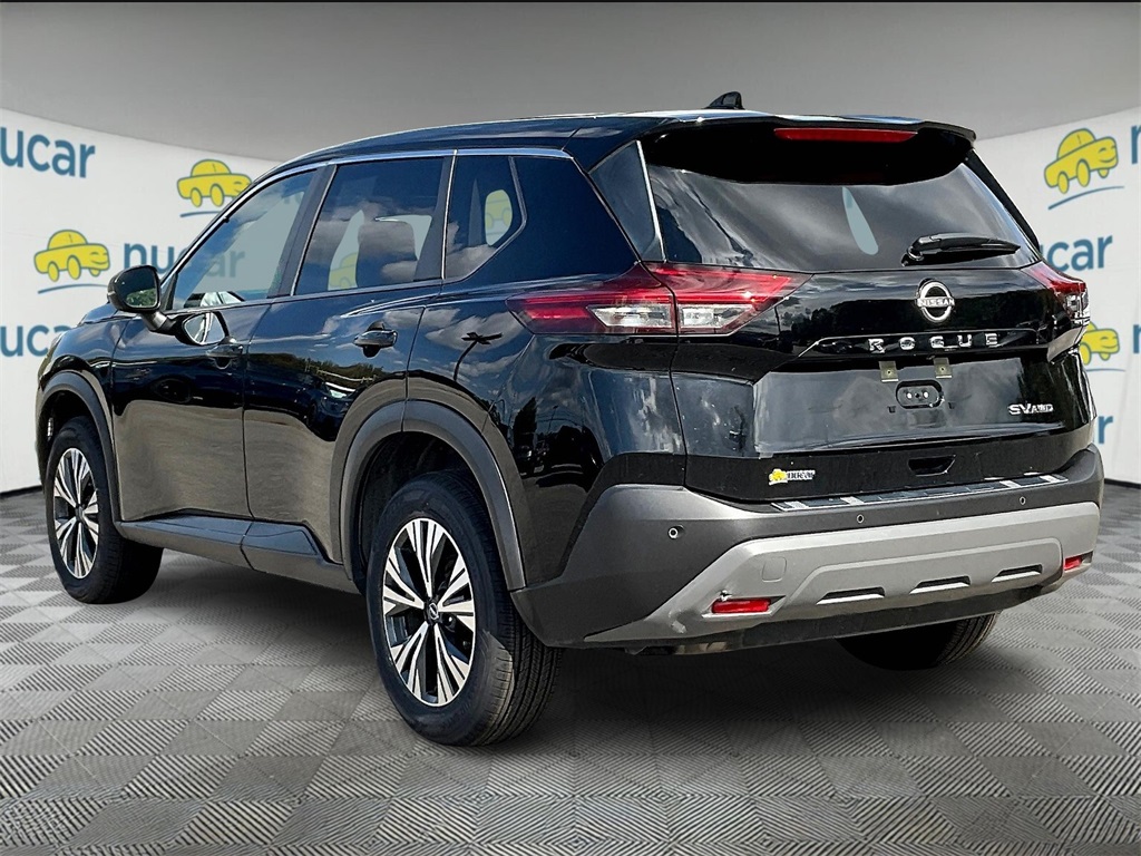 2023 Nissan Rogue SV photo 4