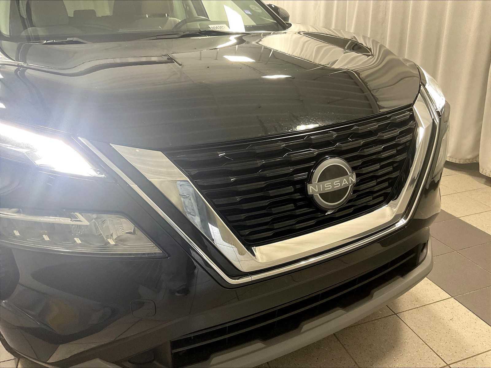 2023 Nissan Rogue SV photo 30