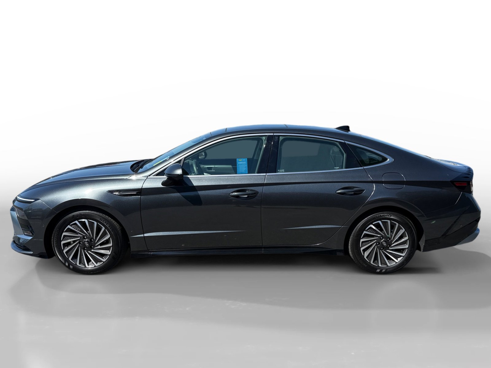 2025 Hyundai Sonata Hybrid Limited photo 2