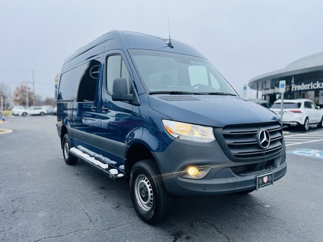 2023 Mercedes-Benz Sprinter Crew Van Base's photo