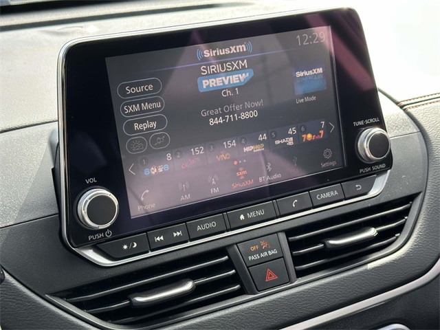 2022 Nissan Altima 2.5 SR photo 3