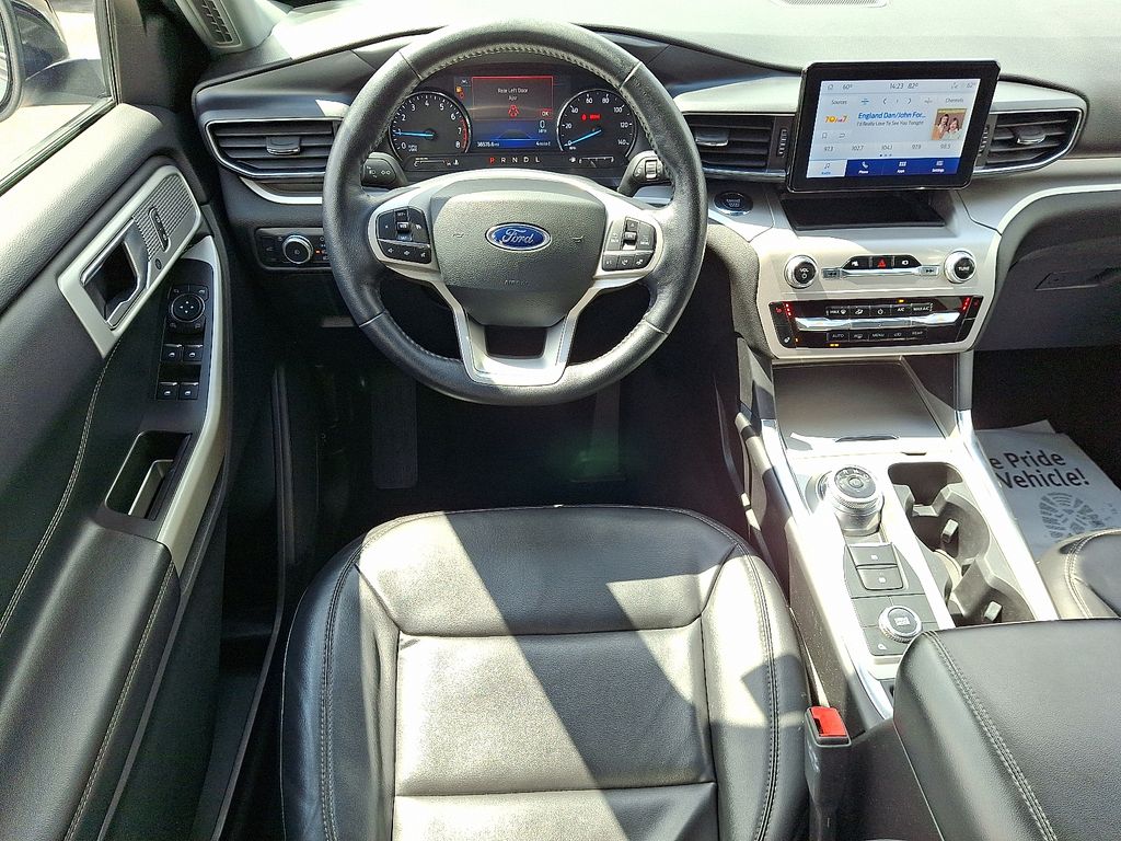 2022 Ford Explorer XLT photo 10