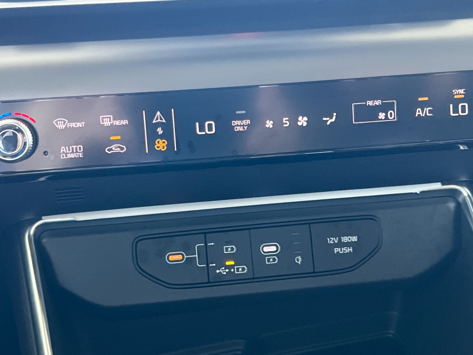 2026 Kia Carnival SX Prestige photo 22