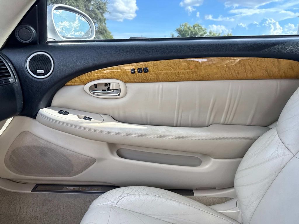 2002 Lexus SC 430 photo 17