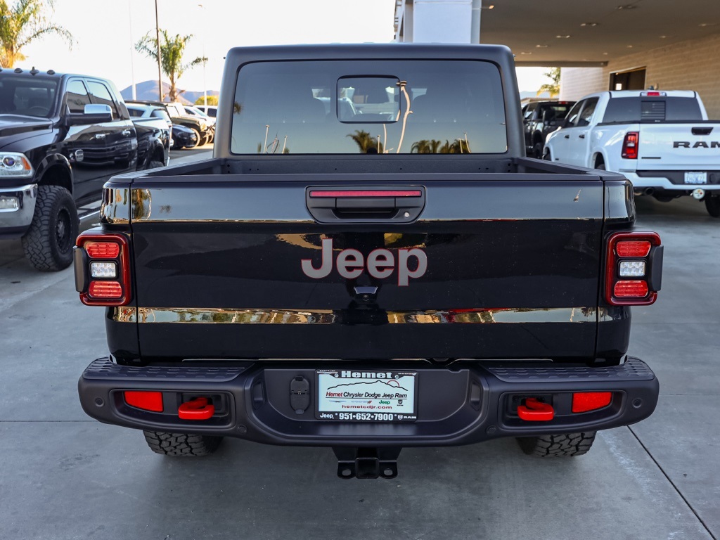 New 2026 Black Clear-Coat Exterior Paint Jeep Rubicon image 4