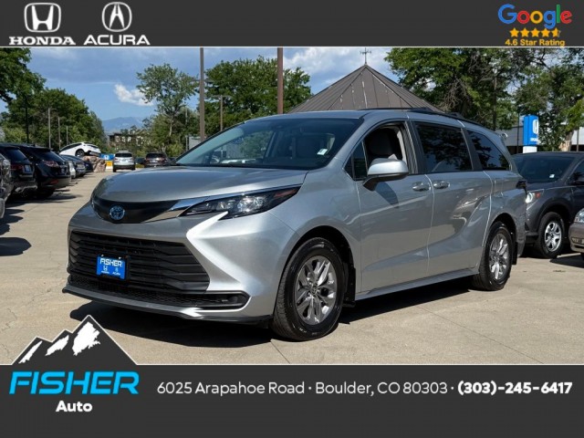 2024 Toyota Sienna LE
