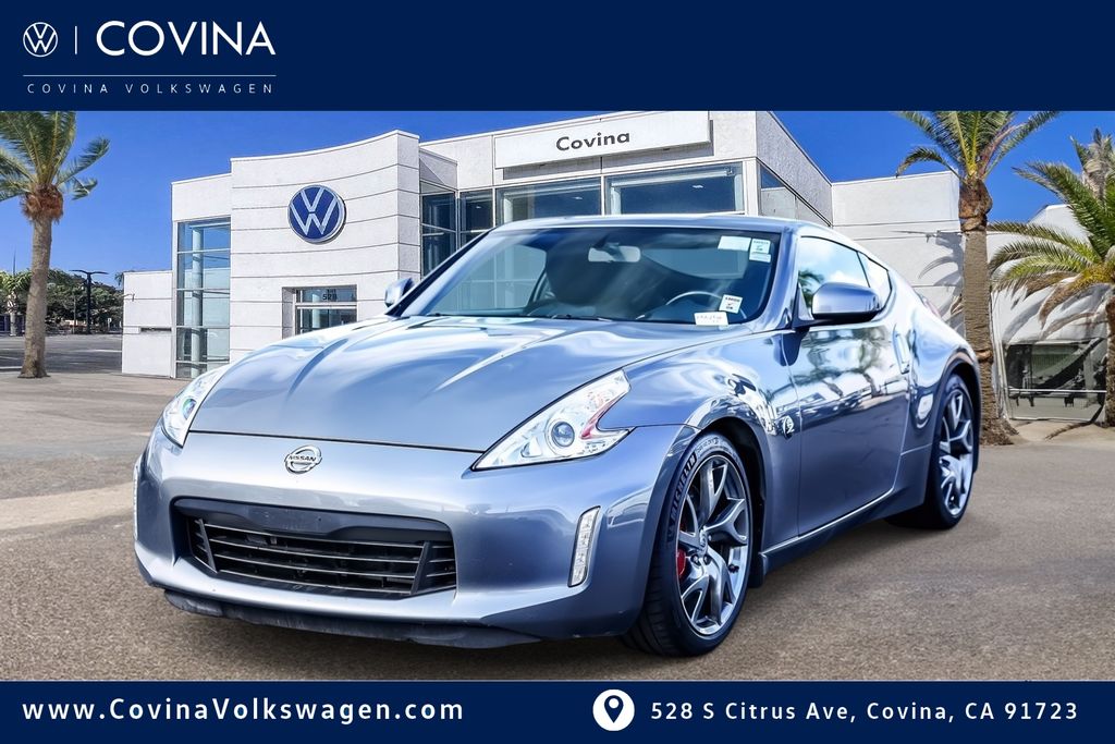 2017 Nissan 370Z Sport photo 3