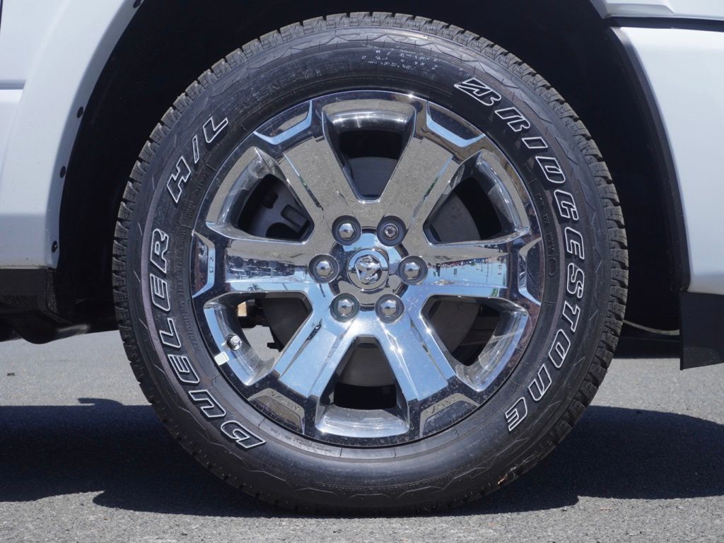 New 2026 Bright White Clear-Coat Exterior Paint RAM Big Horn Sport Appearance Edition image 10