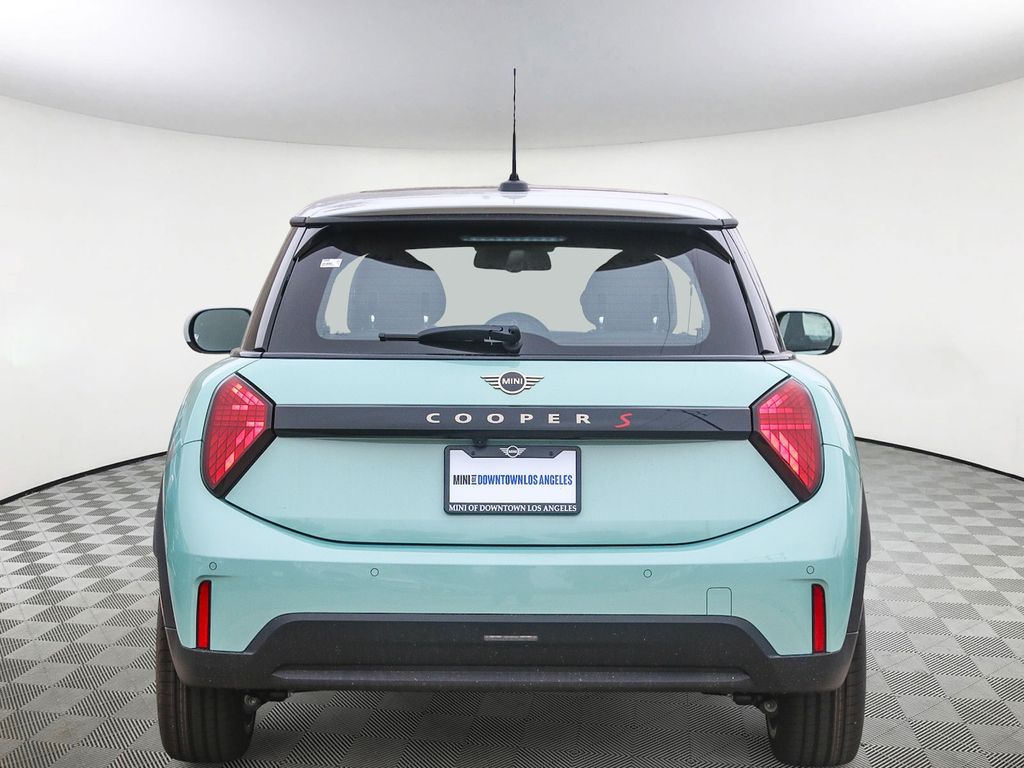 2026 Mini Cooper 2 Door Hardtop Signature photo 3