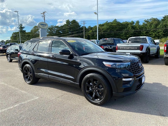 Used 2022 Agate Black Metallic Ford ST-Line image 1