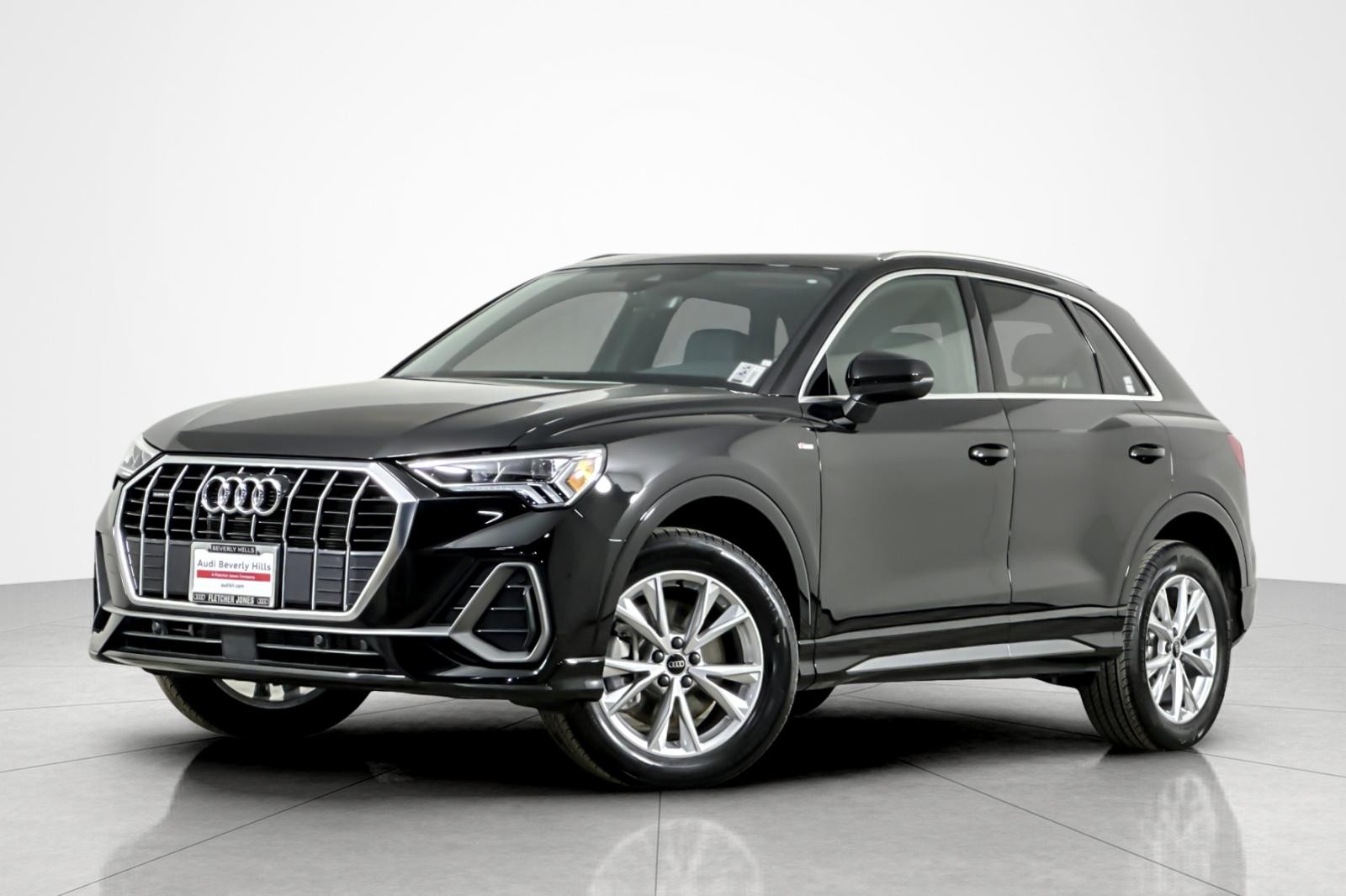 2023 Audi Q3 S Line Premium's photo