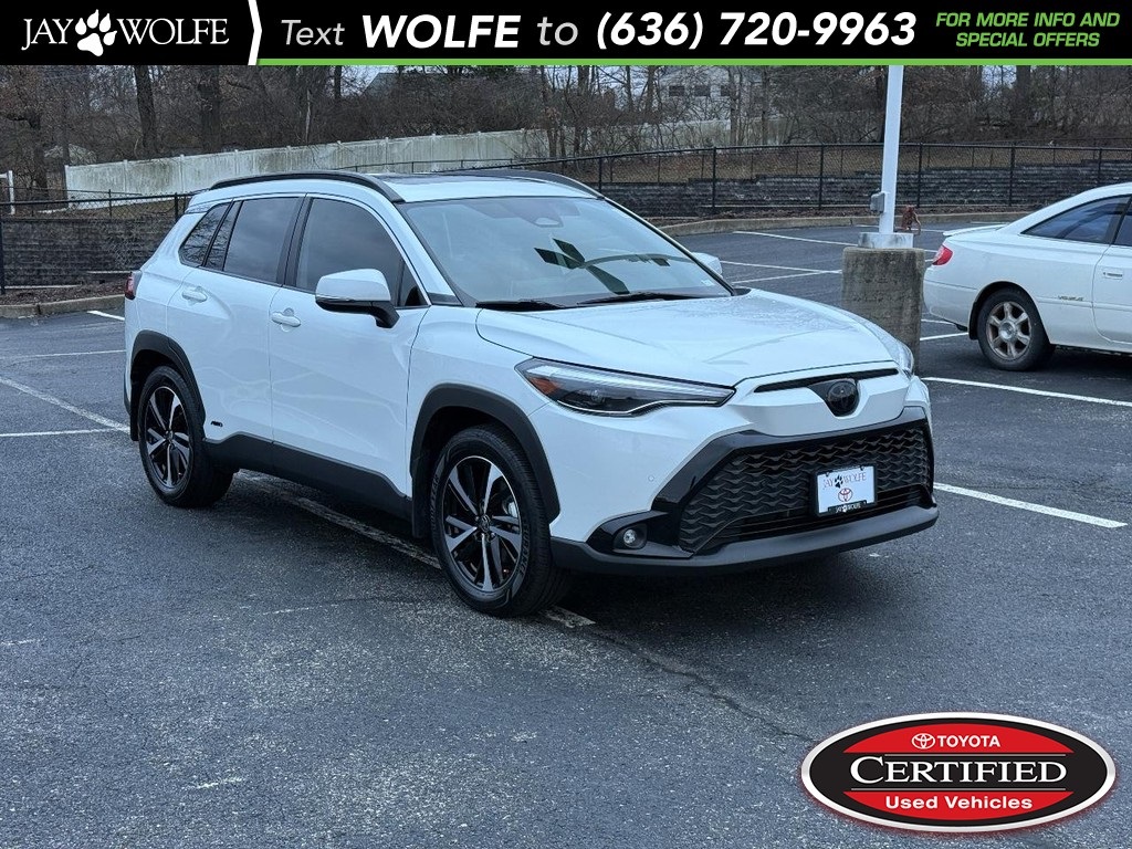 2024 Toyota Corolla Cross XSE's photo