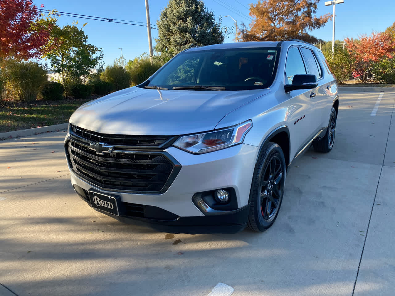 Used 2019 Chevrolet Traverse Premier with VIN 1GNEVKKW4KJ113927 for sale in Kansas City