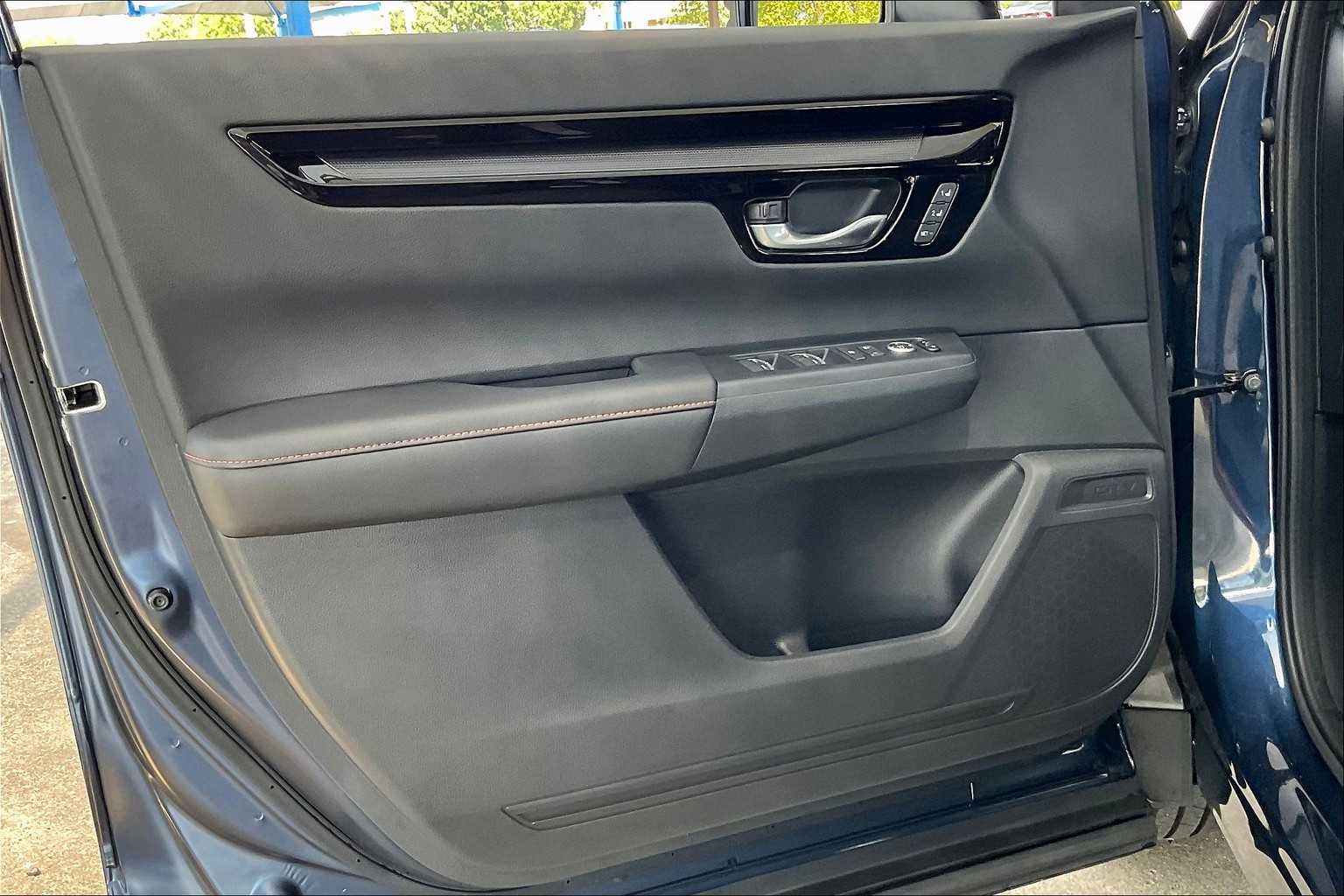 2025 Honda CR-V Hybrid Sport Touring photo 20